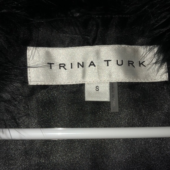 Trina Turk Fowl feather vest - Picture 3 of 4